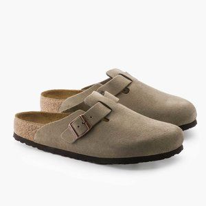 Birkenstock Suede Clog in Taupe